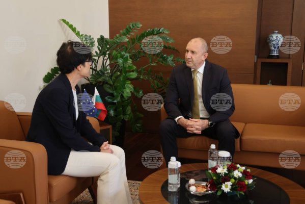 Başbakan Rumen Radev, AB Genişleme Komiseri Marta Kos ile AB genişlemesi ve VIII. Koridor'u görüştü