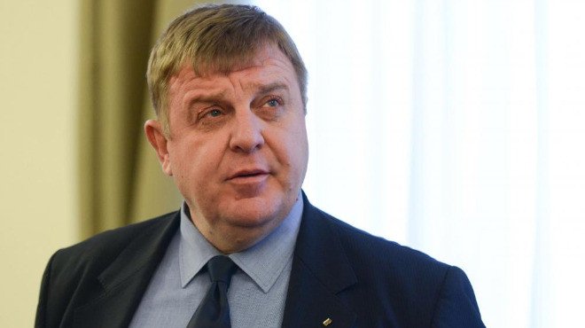 Eski savunma bakanı Karakaçanov: Muhalefet Bulgaristan'ı savaşa itiyor