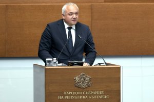 İçişleri Bakanı Demerdjiev: Peevski'nin 36 özel uçuşunu Spectrum şirketi ödedi