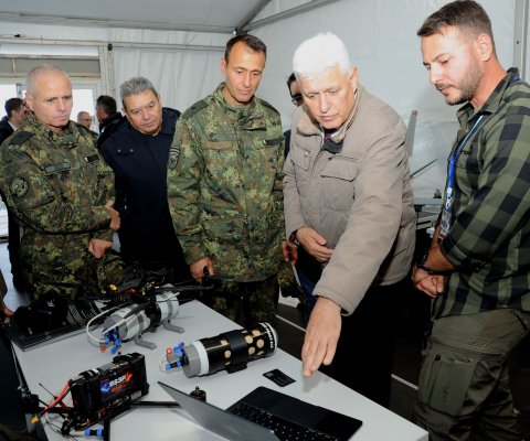 NATO, Çeşnegirivo Havalimanı'nda yeni nesil teknolojileri test etti